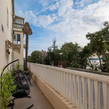 Palace Kolovare * ザダル