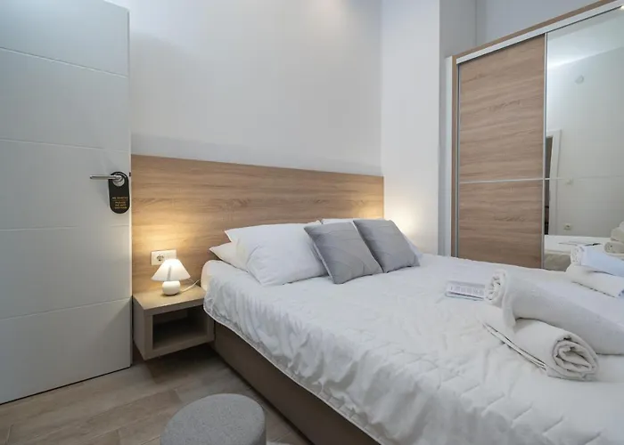 Palace Kolovare Apartman Zadar