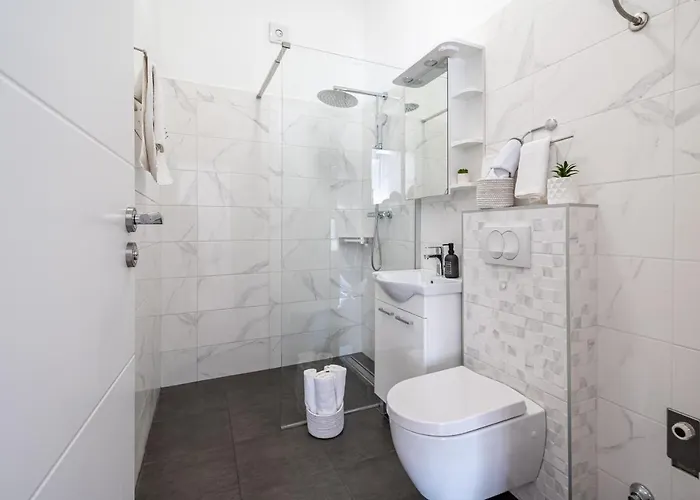 Lejlighed Palace Kolovare