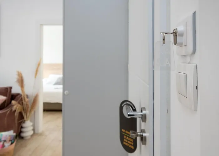 Palace Kolovare Lejlighed