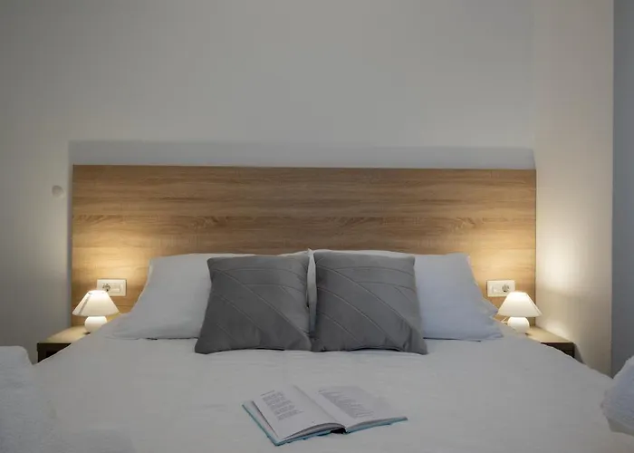 Palace Kolovare Lejlighed