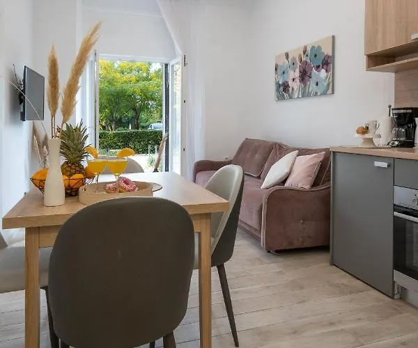 Palace Kolovare Lejlighed *