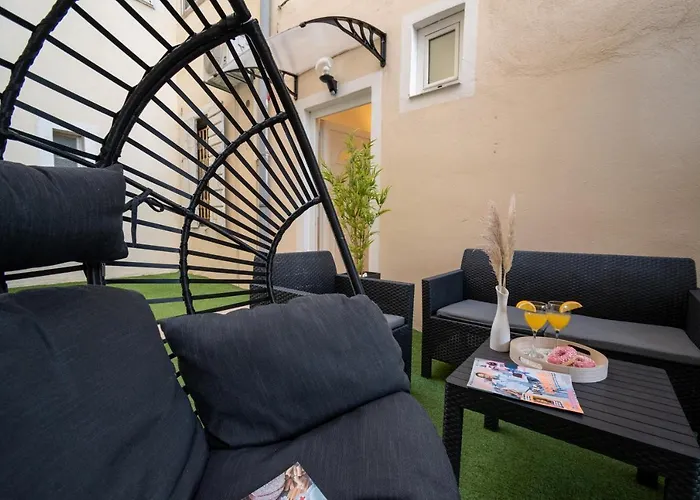 Palace Kolovare Apartman Zára