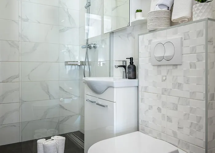 Lejlighed Palace Kolovare